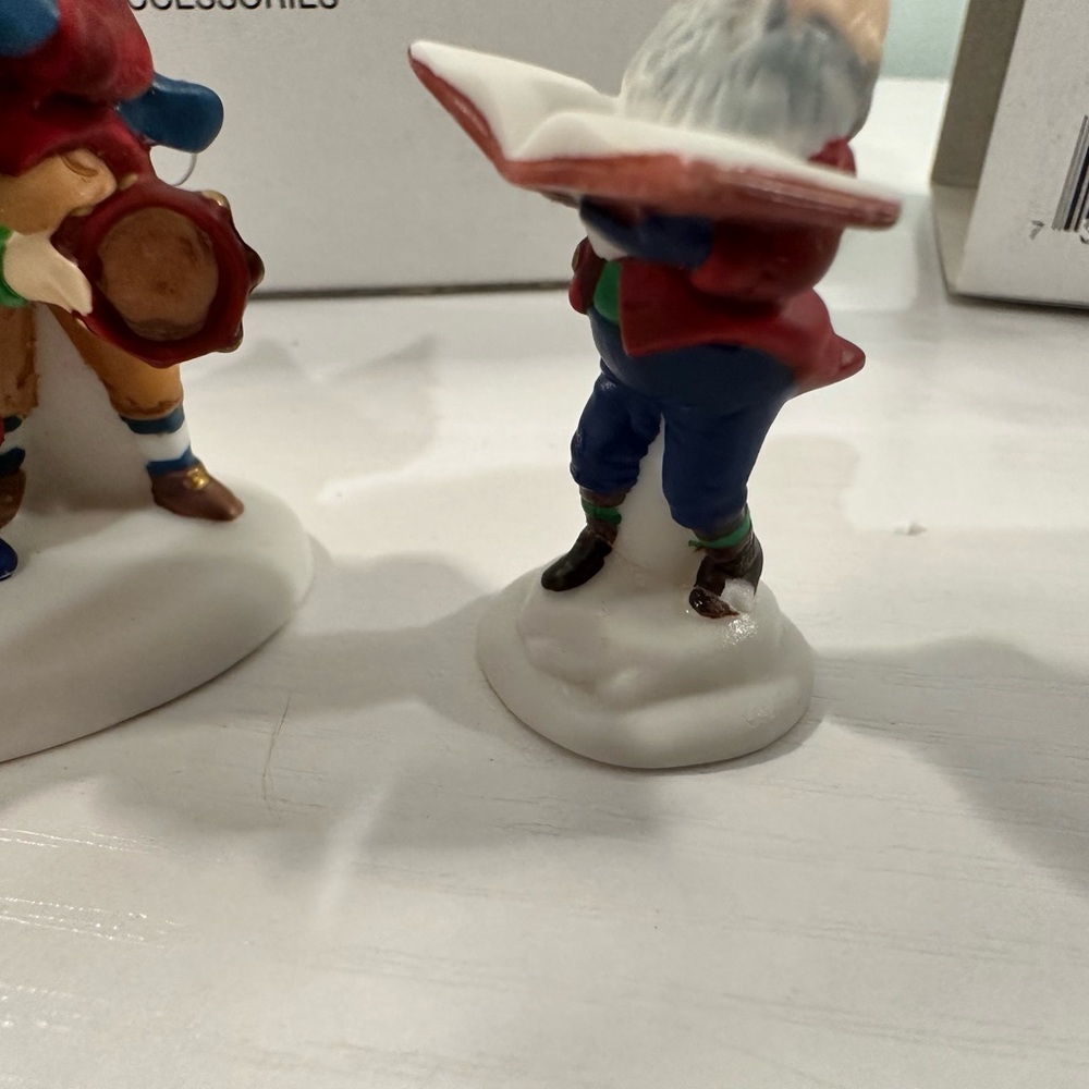 Department 56 - Sing A Song For Santa & Holiday Deliveries Accessories - Picture 3 of 5